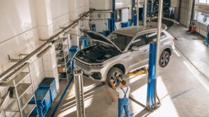 image of an auto repair shop